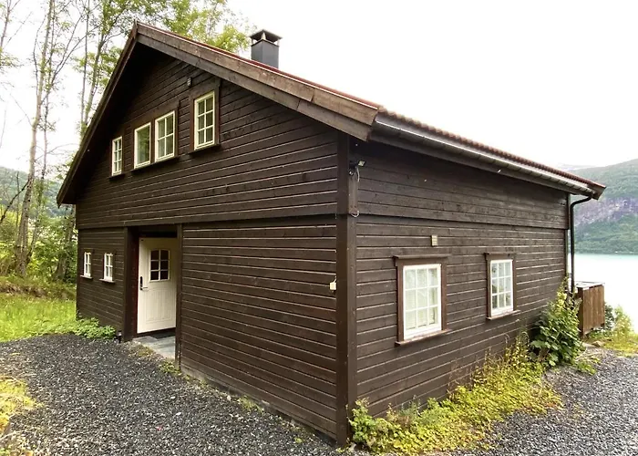 - Faleide -hytte Med Fjord Og Fjell Utsikt *