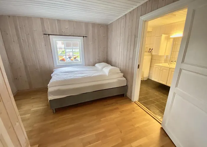 - Faleide -hytte Med Fjord Og Fjell Utsikt Casa de Férias